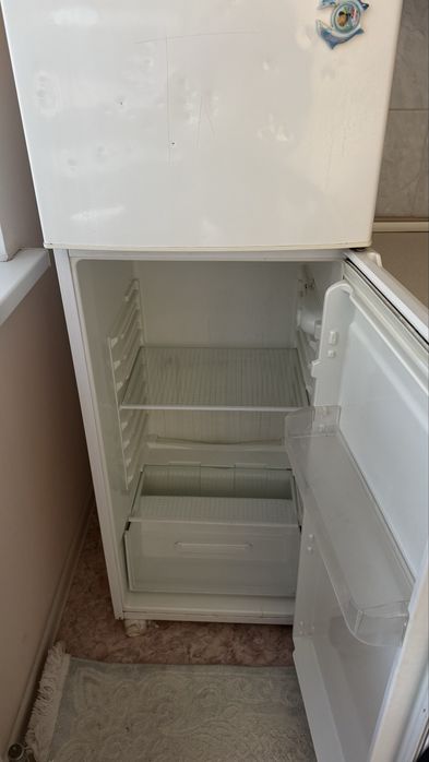 Холодильники продам