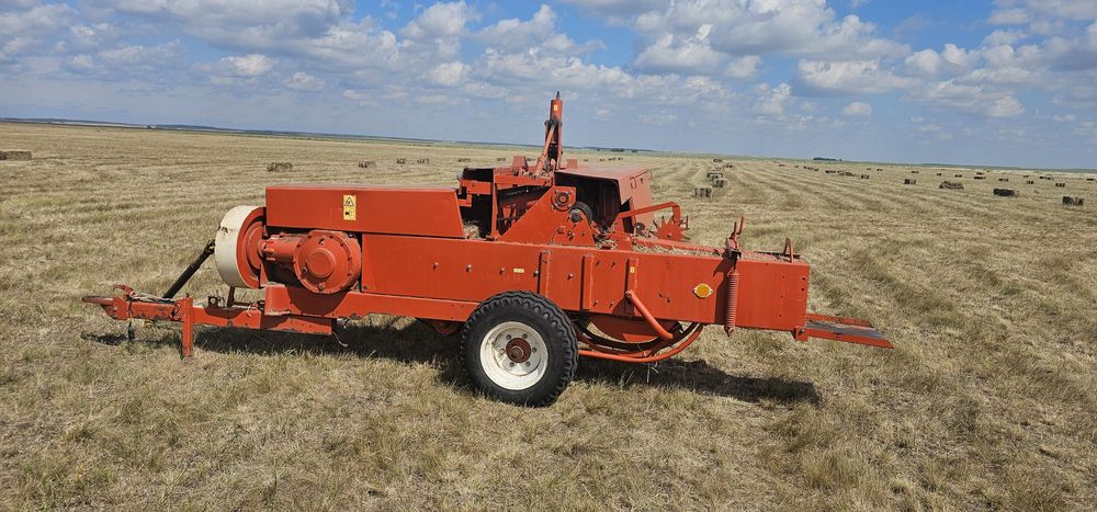 Продам пресс-подборщик в хорошем состоянии.