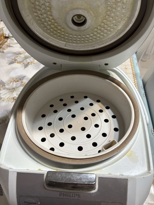 Продам мультиварку работает отлично