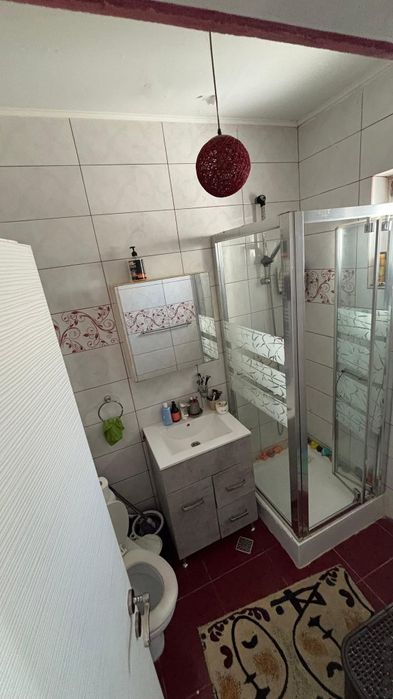 Apartament 2 camere cu curte breazu rezidential 
Loc de parcare , grădină ! Se vinde mobilat și utilat ca