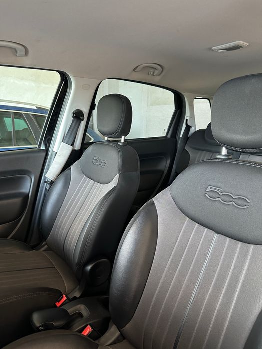 Fiat 500L piano black