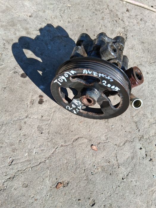 Pompa servodirectie Toyota Avensis 2.0 2.2 D4D 2003-2009
