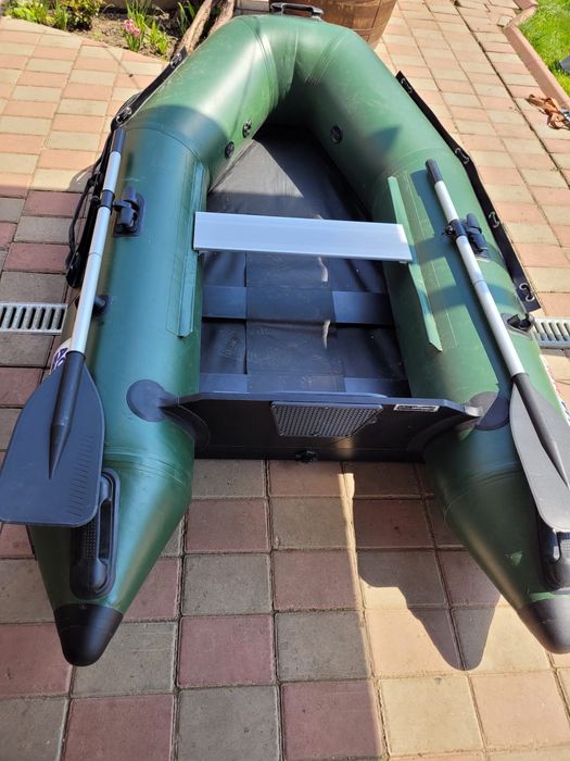 Vand barca Aqua Park si motor suzuki  de 2.2 cai