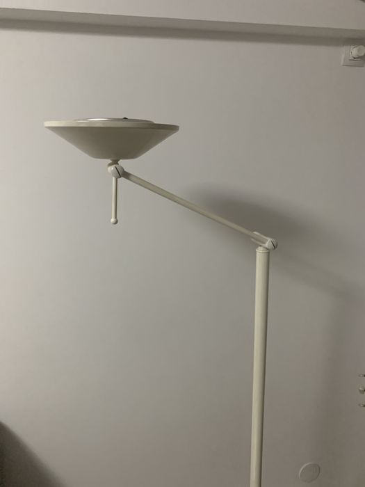 Corp Iluminat casa cu halogen pret redus 60% doar 150 de ron