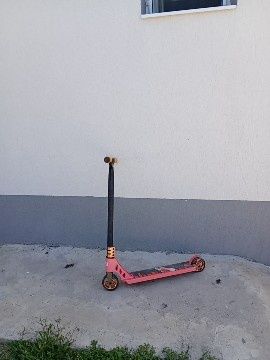 Vând trotineta de freestyle Dhs