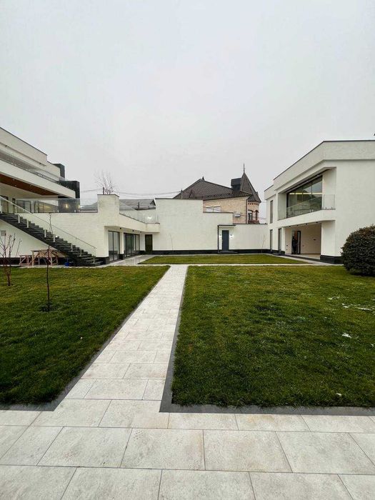 R1! СРОЧНО!! Сдаётся ЛЮКСОВЫЙ участок на Бадамзар!! Можно Под Офис!!