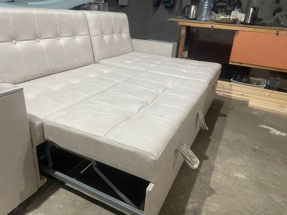 Раскладной диван и уголок