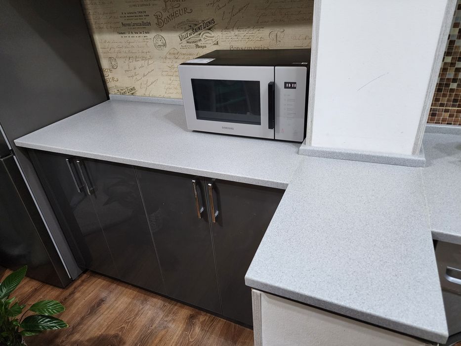 Кухонные столешницы,подокойники,барные столешницы искусственный камень