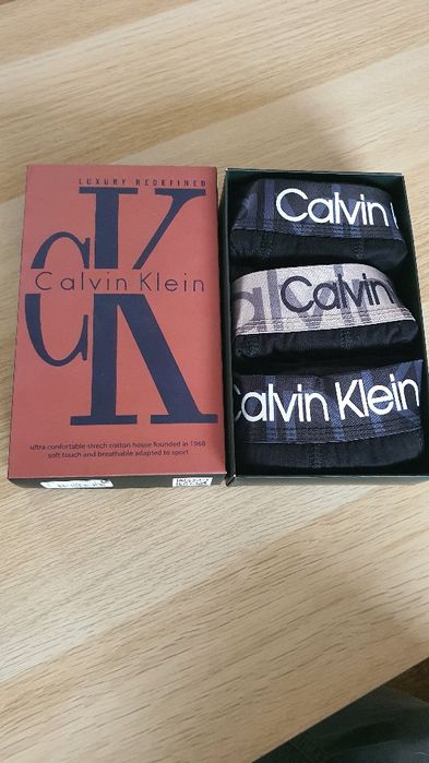 Set 3 boxeri Calvin Klein mărimea L noi la cutie