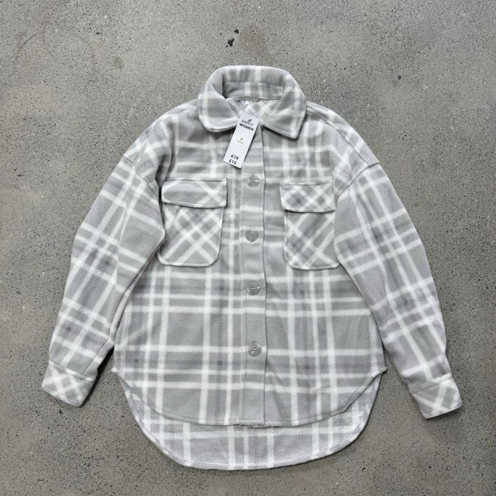 Рубашки новые до 48