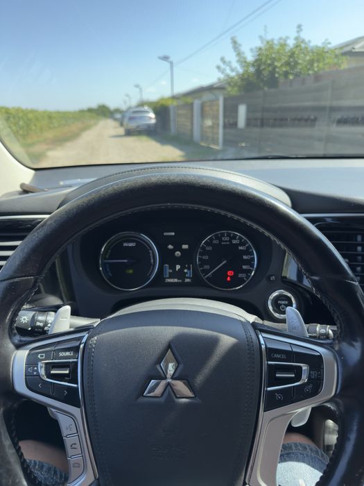 Schimb Mitsubishi Outlander
