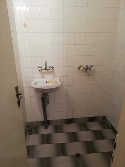 Дава се под наем Офис в Бургас, Център - 18 кв.м за 127.5 € - Снимка #6