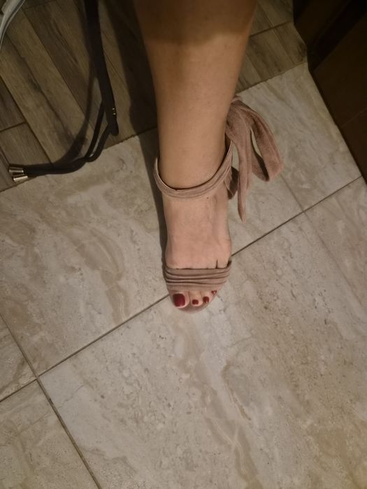 Sandale piele intoarse