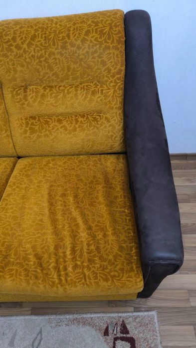 Разтегателен диван