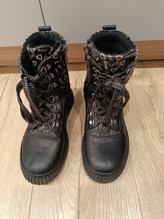 Кожаные демисезонные сапожки