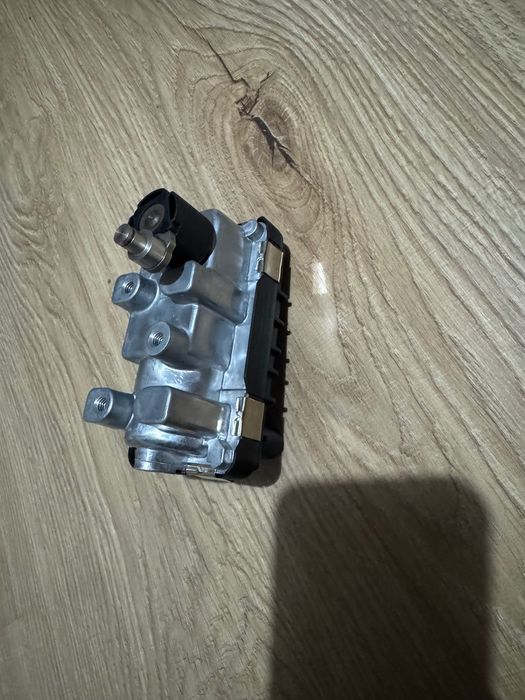 Клапан турбо актуатор AUDI A4/A5/Q5 2.7TDI/3.0TDI