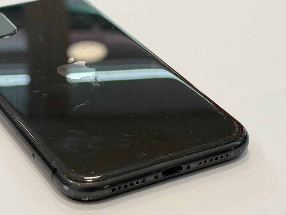 Apple iPhone 11 64GB- 77%bh