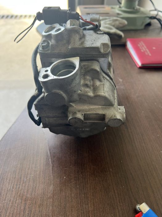 Компресор за климатик Audi A4 B8 2.0 140 кс.2010г