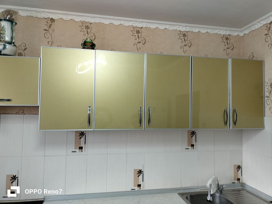 Кухонные гарнитуры с мойкой, смесителем, сифон,