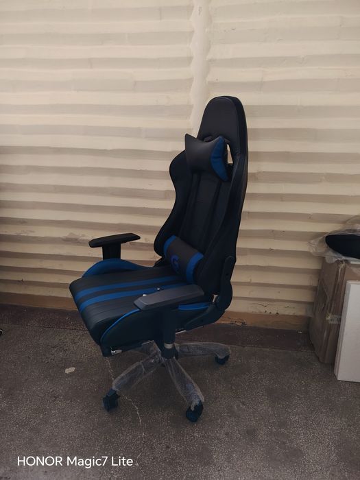 Scaun birou/gaming cu funcție de masaj NOU
