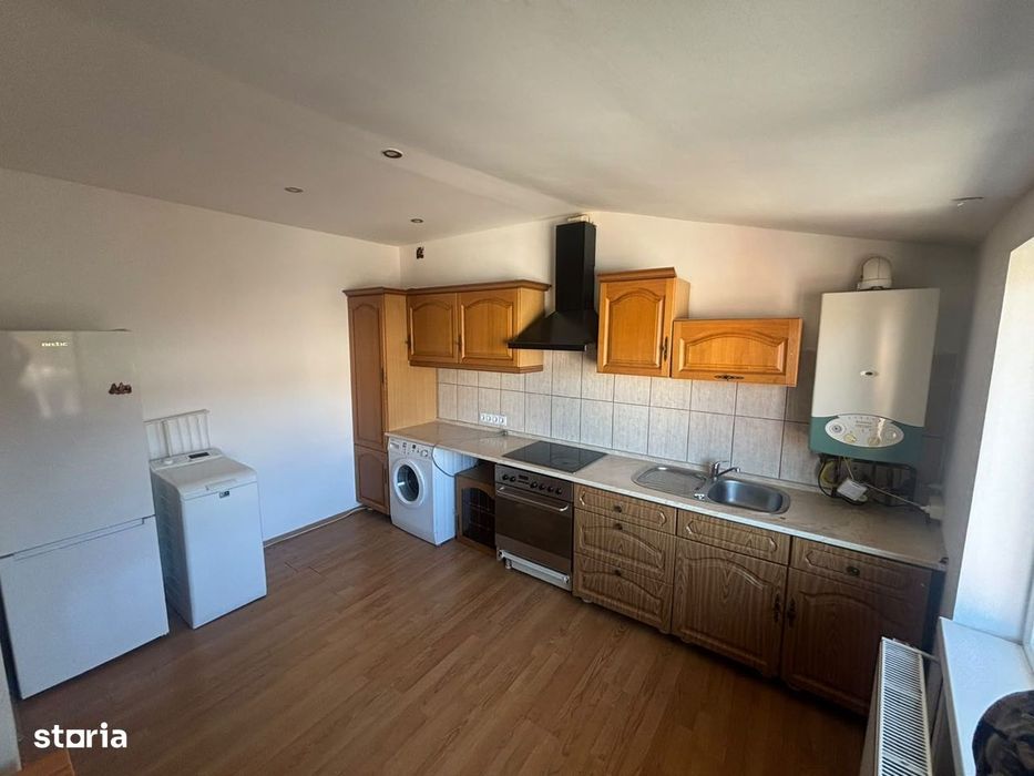 apartament 2 camere Sub Arini