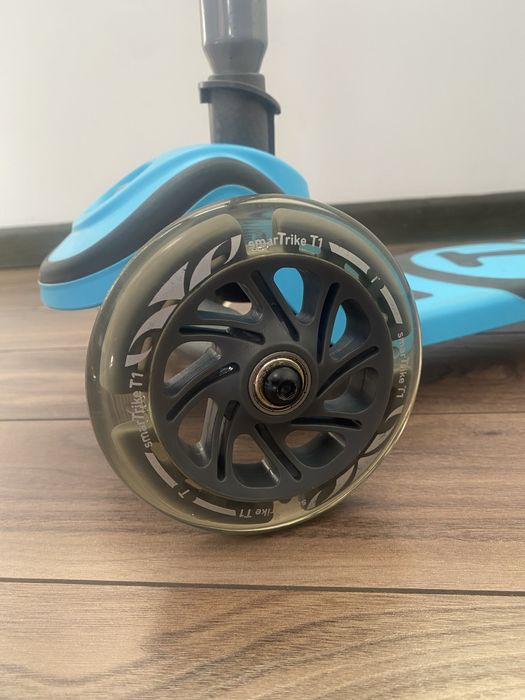 Детска тротинетка SmarTrike T1, синя