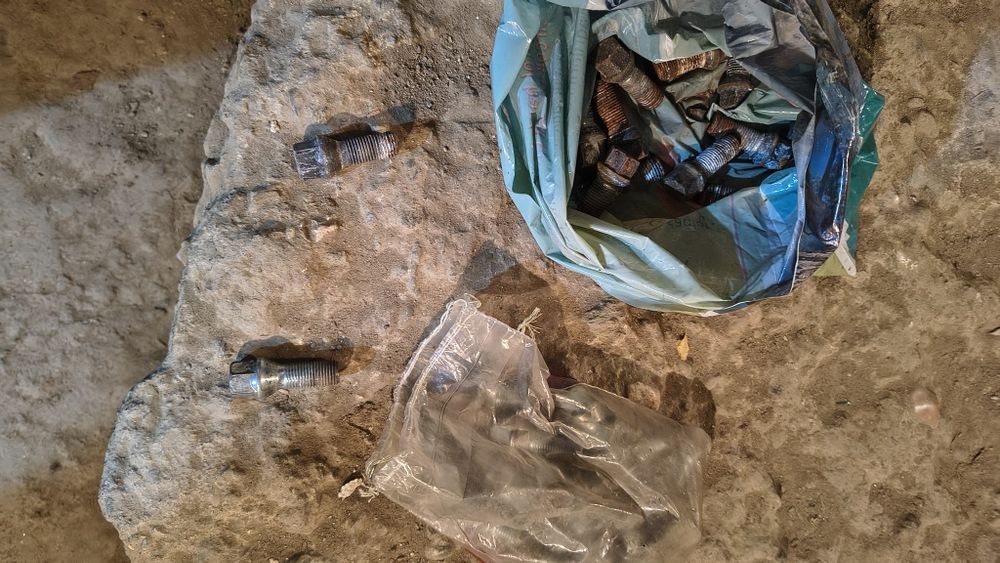 Jante tabla  R16 cu capace si prezoane