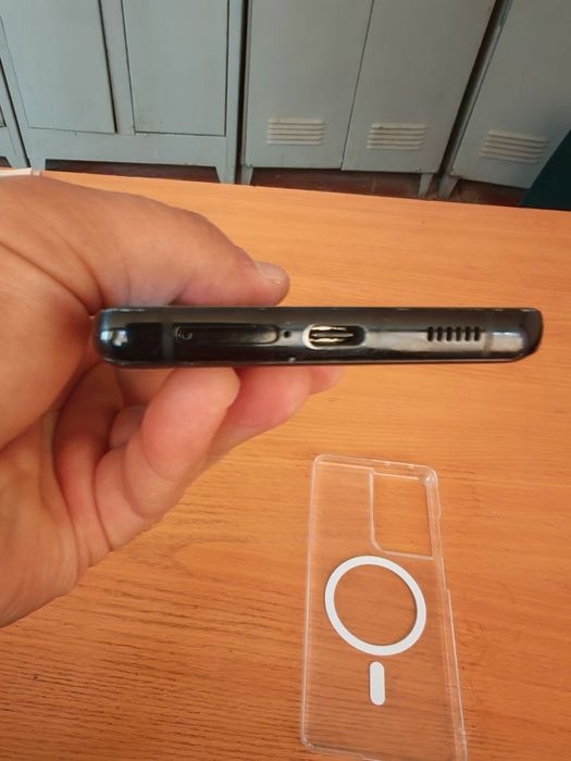 Samsung s21 Ultra  srchno  sotiladi