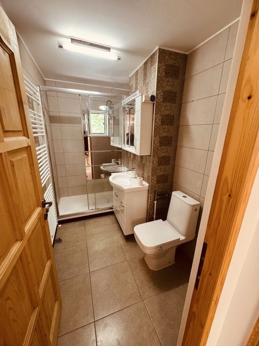 OPORTUNITATE! Apartament 2 camere, etajul 1, suprafață 58 mp, în Targoviște, chiar lângă Colegiul National Constantin Cantacuzino