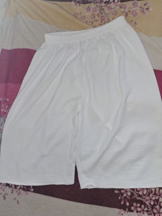 Срочно продам шорты за 2000т
