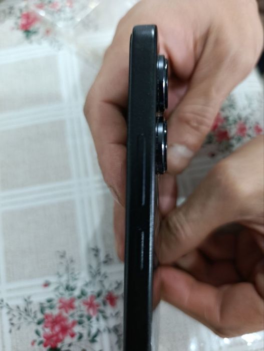 Radmi not 13 8/128 xolati yaxshi