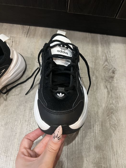 Маратонки Adidas