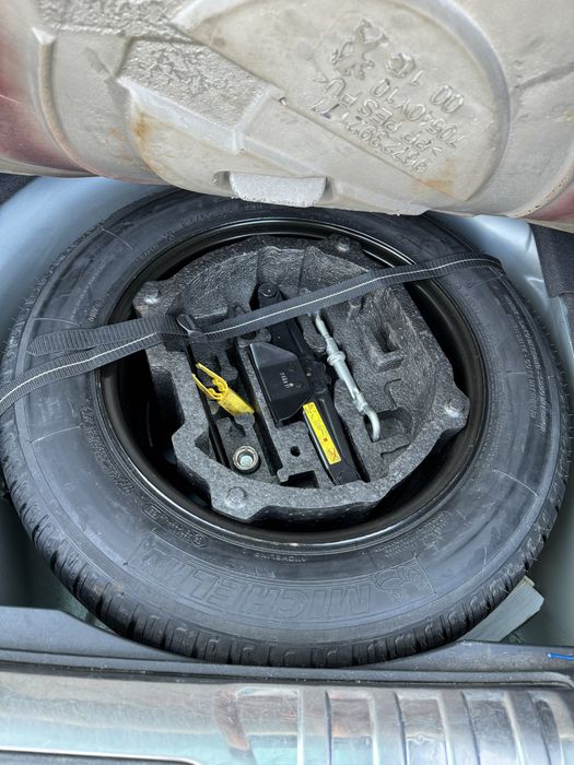 Bara capota far usa Peugeot 508 sw si berlina