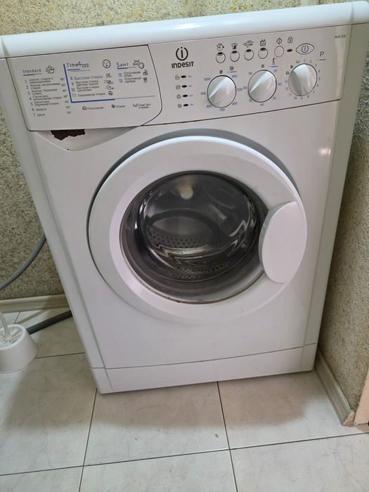 Стиральная машинка indesit