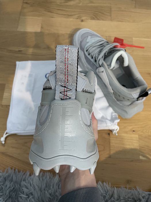 Off-White ODSY-1000