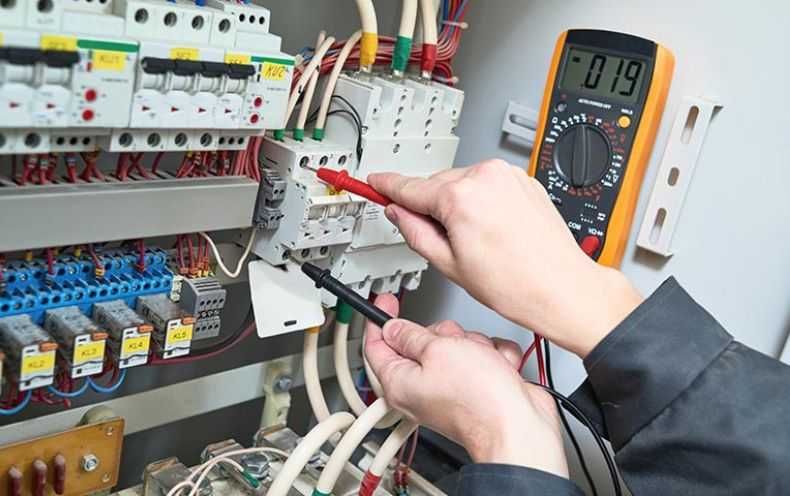 Electrician  - Inginer