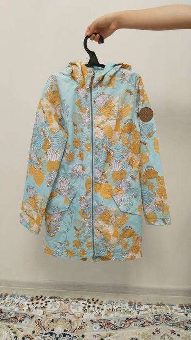 Продам плащ в отличном состояние