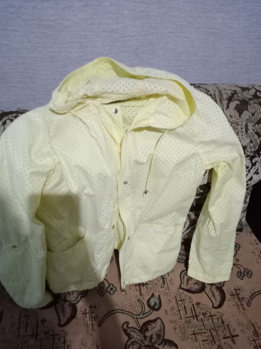 Продам женские вещи.