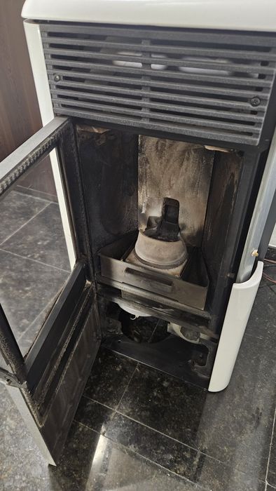 Пелетна камина Edilkamin Idropoint 11.5 kW