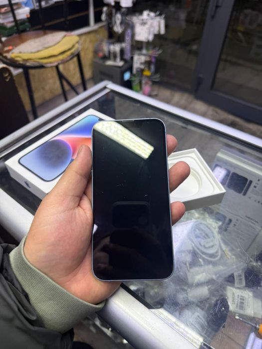 Продам iPhone 14