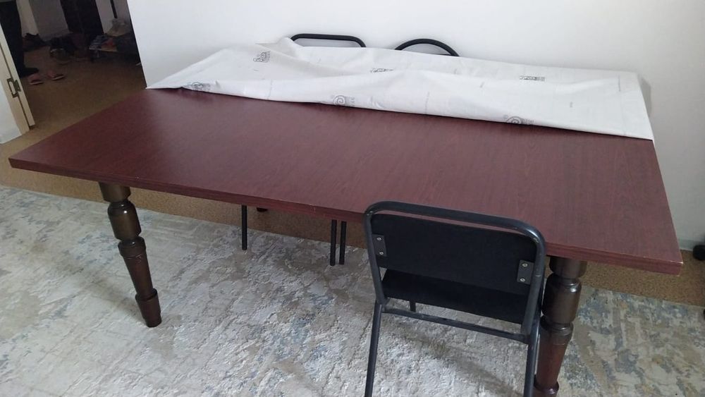 Стол, Мишка, Чемодан, Прихожка