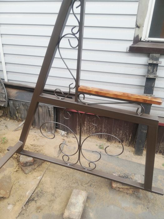 Продам качелю садовую.