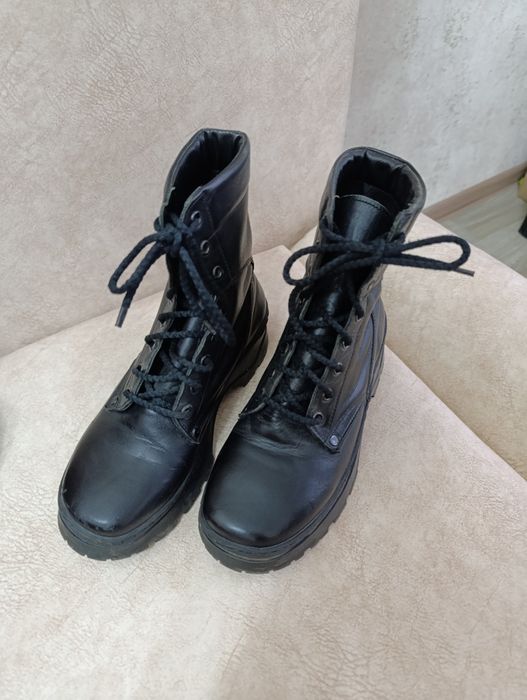 Берцы 37 размер.