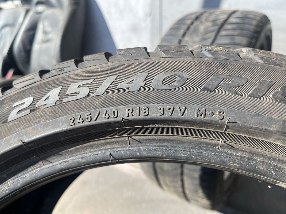 2 бр. зимни гуми 245/40/18 Pirelli MO DOT 3422 4,5 mm