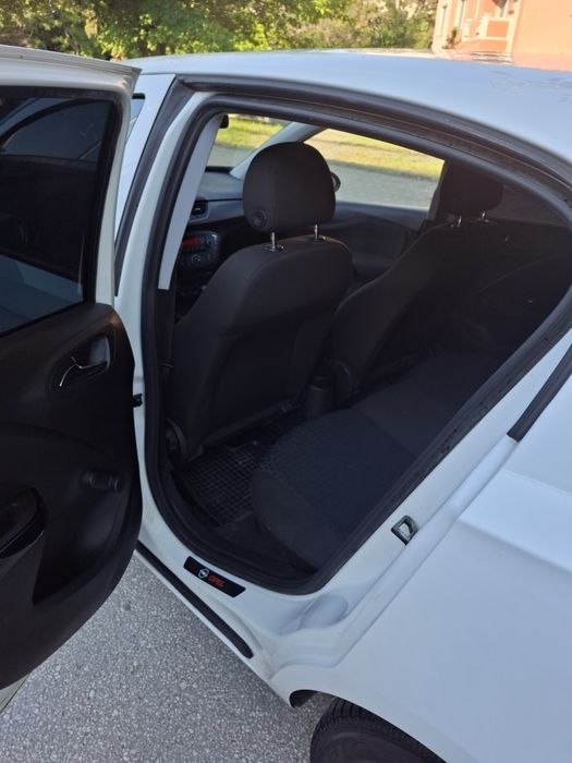 Опел Корса 1,4 фабрична газ евро 6