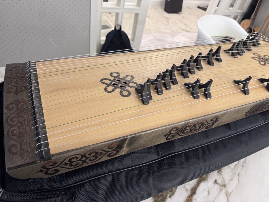 Жетіген +чехол , г. Алматы  торга нет