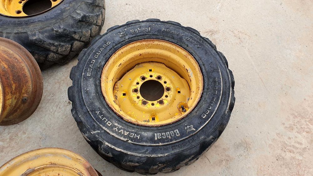 Anvelope, janta, anvelopa Bobcat, miniincarcator, Gehl, Komatsu, CAT