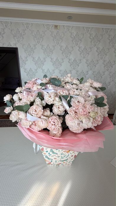 актобе цветы Розы в коробках