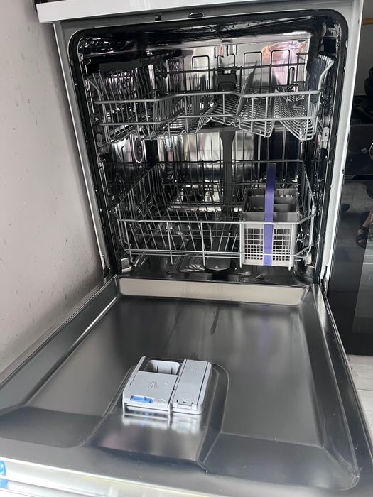 Masina de spalat vase Beko