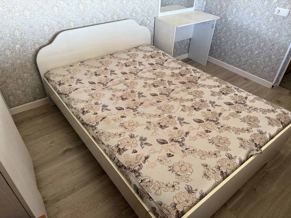 Отдам даром кровать